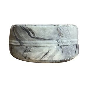 BNWT Indigo Wellness Meditation Pillow.
Marble